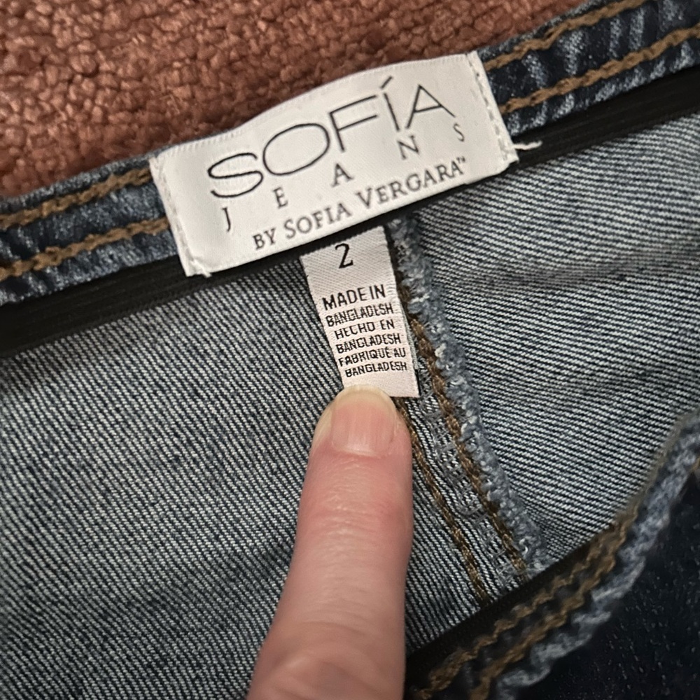 Sofia Jeans Size 2 Melissa Flare Pull On High Rise Jeans by Sofia Vergara. - Picture 2 of 5